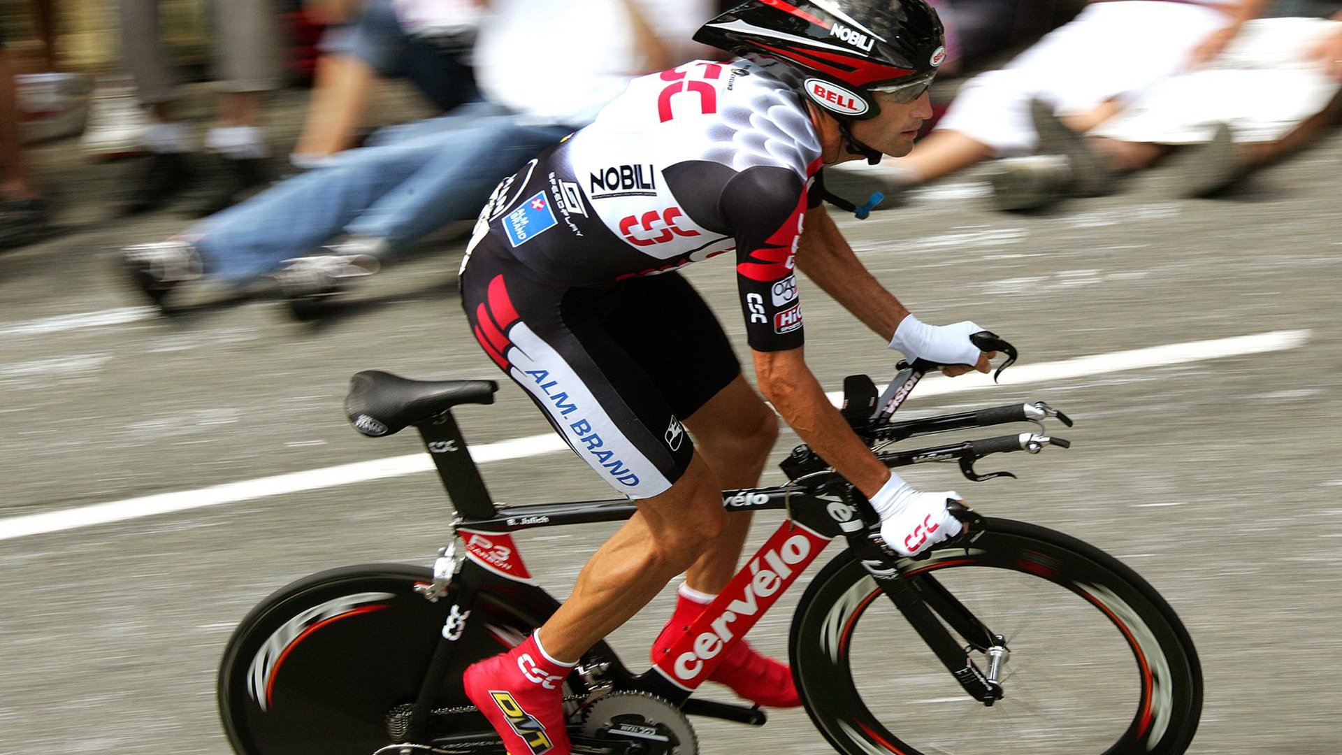 世界杯小组赛：瑞士击败塞尔维亚 “巴尔干德比”火药味十足